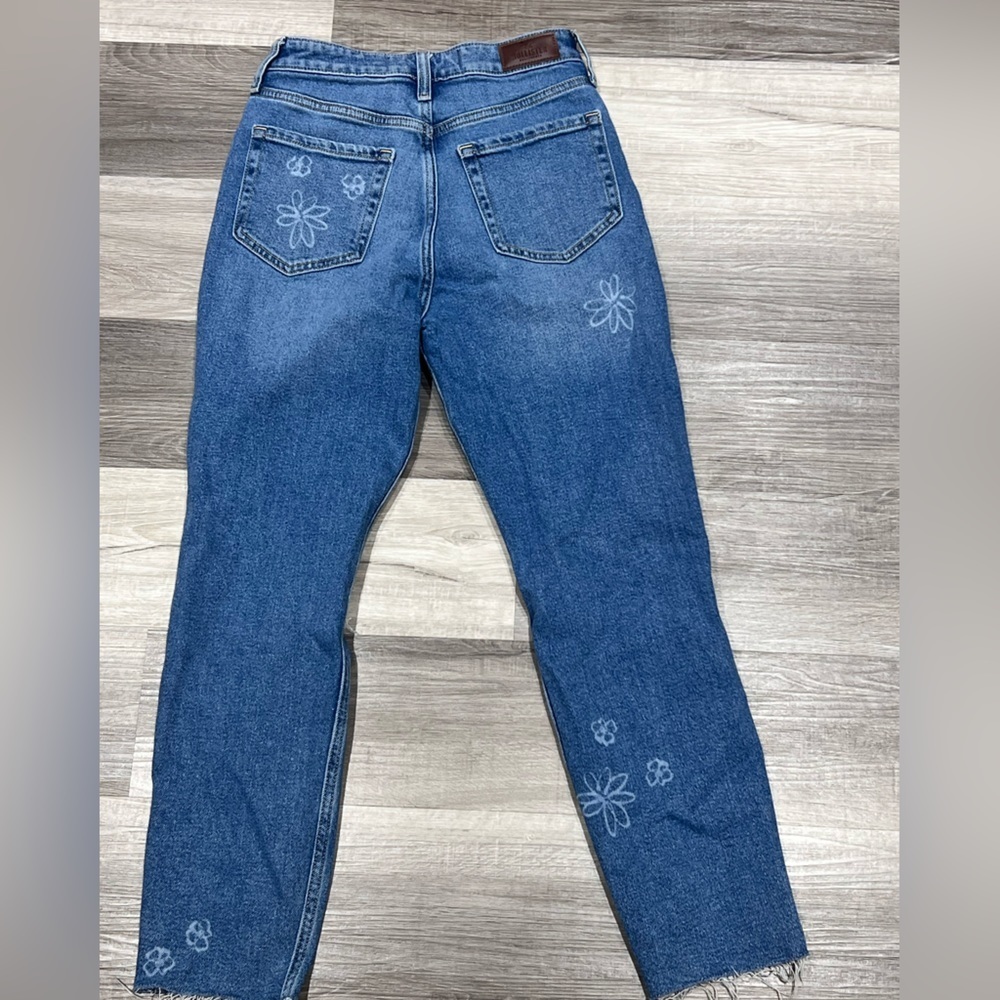 Hollister ultra high rise mom jeans vintage stretch flowers size 1R - Picture 5 of 8